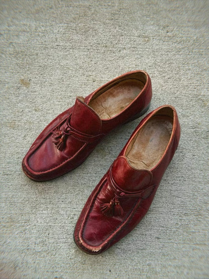 50's red loafers