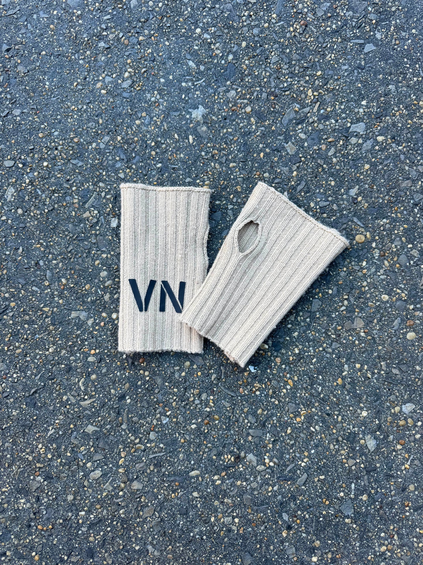 Cashmere VN hand warmers